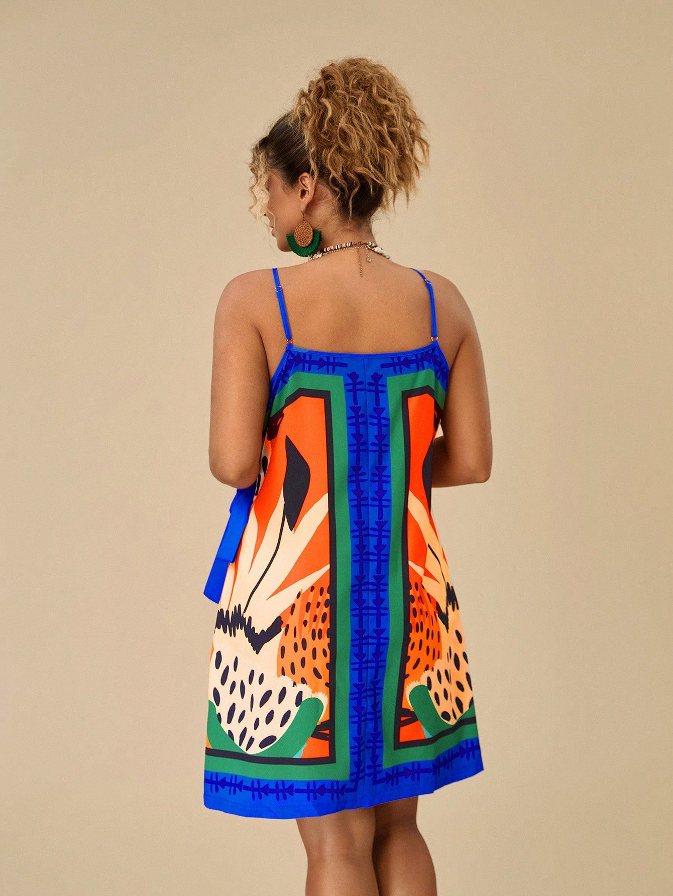 Vestido Feminino Estilo Envelope e Alças Ajustáveis - Raya. Plus Size