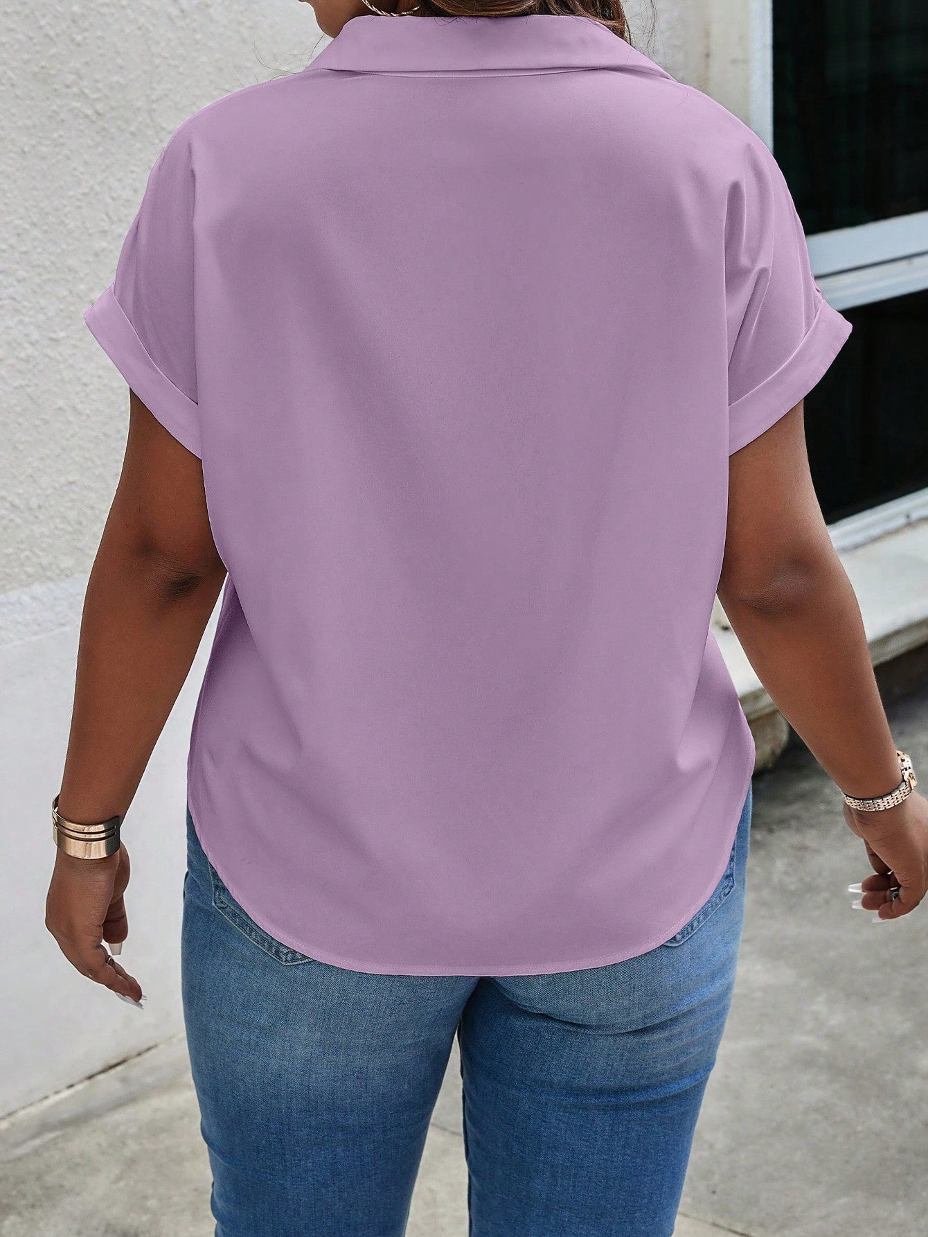 Blusa Feminina Plus Size Manga curta com detalhes Pérola