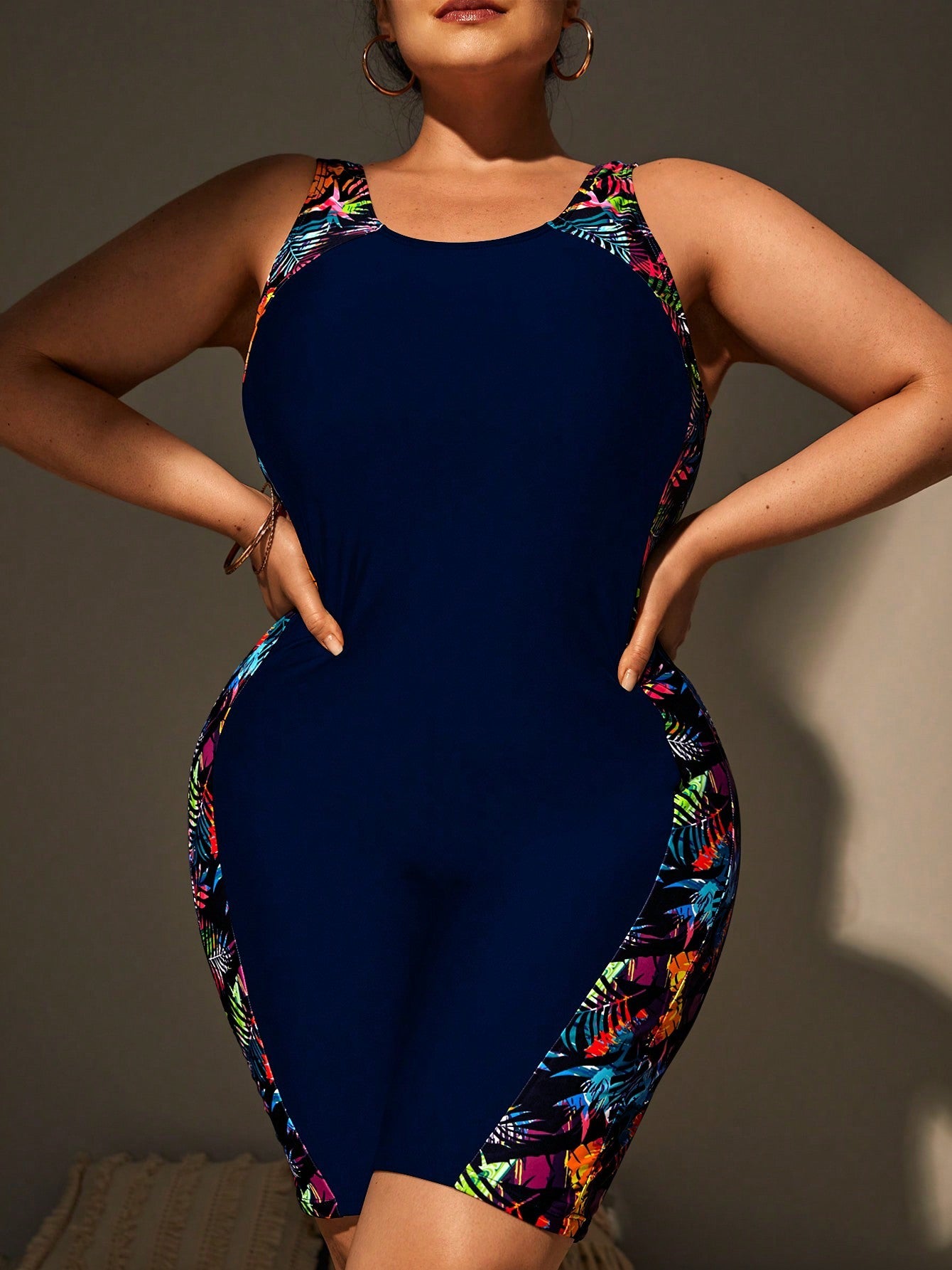 Maiô Feminino Decote U Nathaly. Plus Size.
