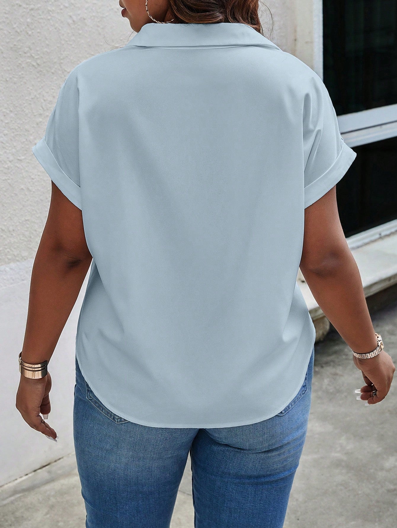 Blusa Feminina Plus Size Manga curta com detalhes Pérola