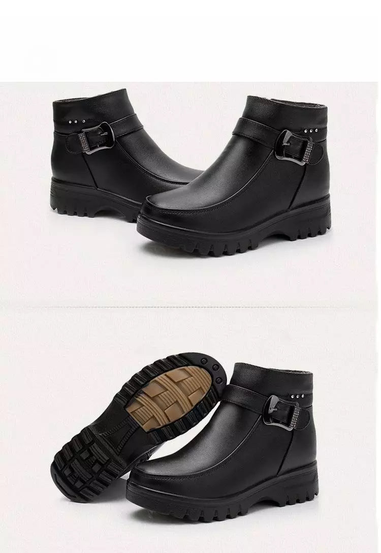 Bota Feminina de Couro Finds