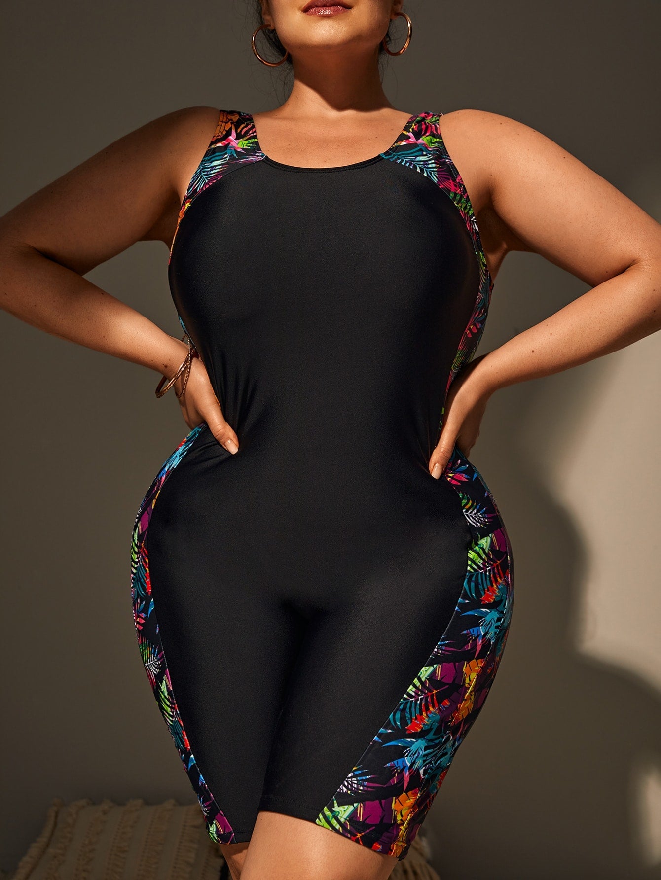 Maiô Feminino Decote U Nathaly. Plus Size.