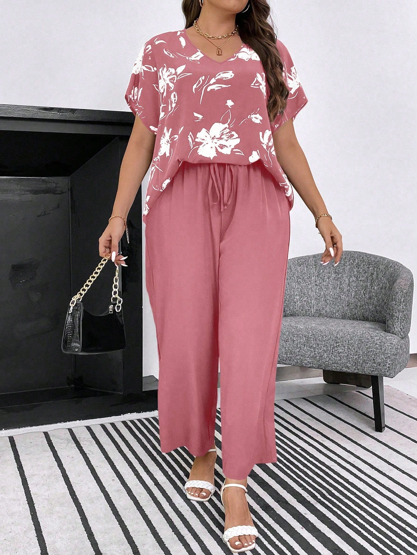 Conjunto Feminino de Blusa e Calça Gina. Plus Size.