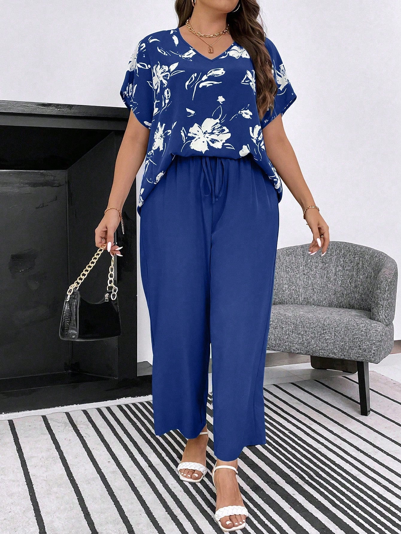 Conjunto Feminino de Blusa e Calça Gina. Plus Size.