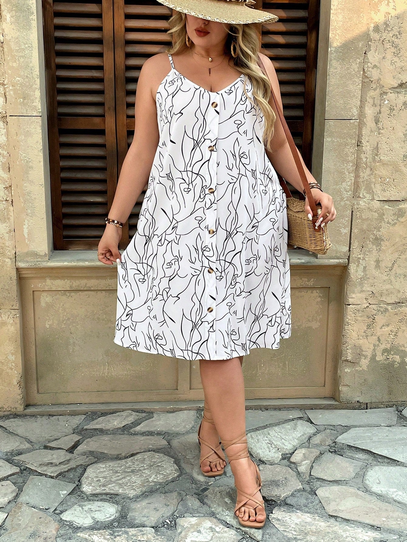 Vestido Feminino com Botões Frontais e Modelagem Soltinha - Poliane . Plus Size