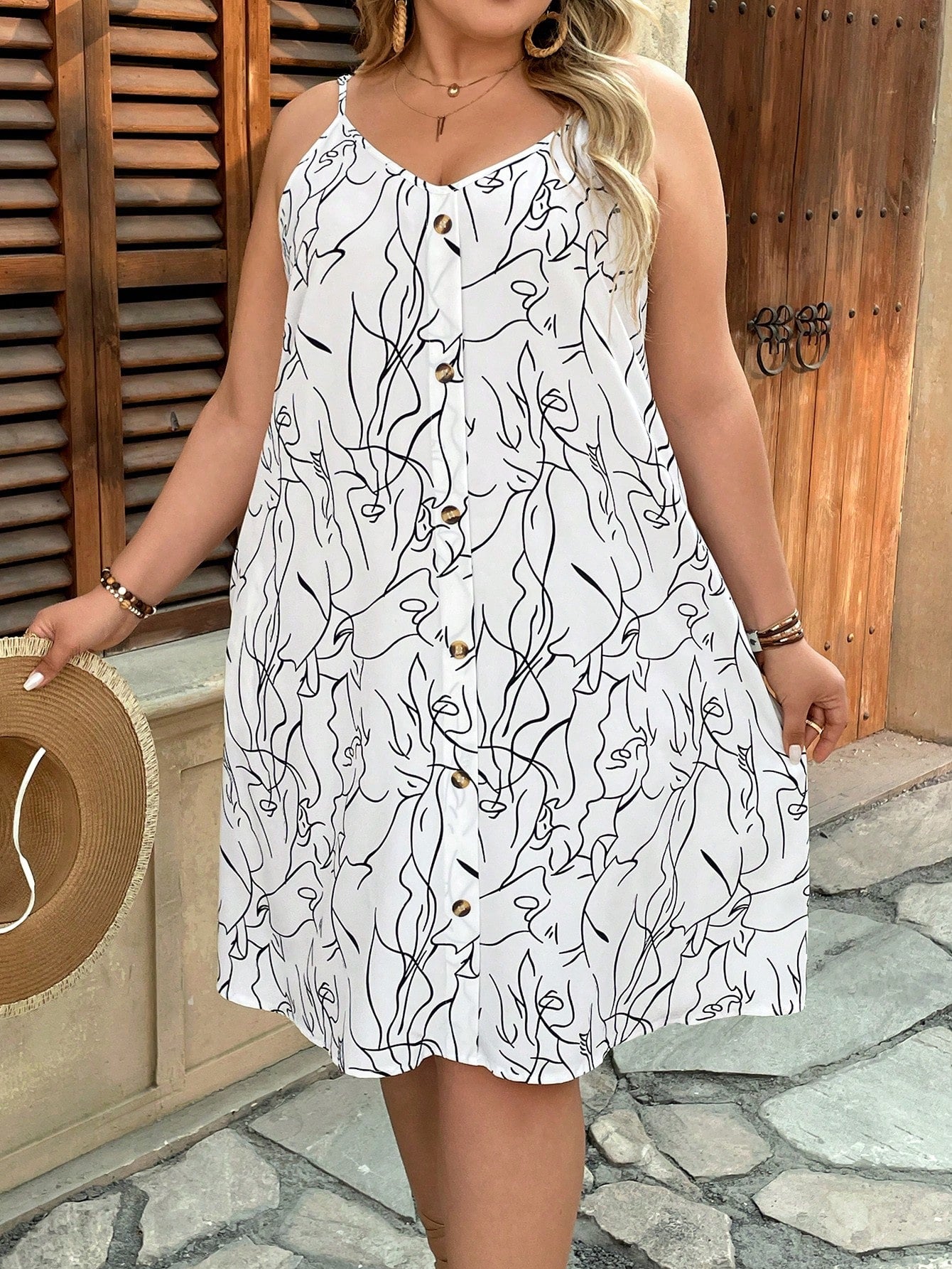 Vestido Feminino com Botões Frontais e Modelagem Soltinha - Poliane . Plus Size