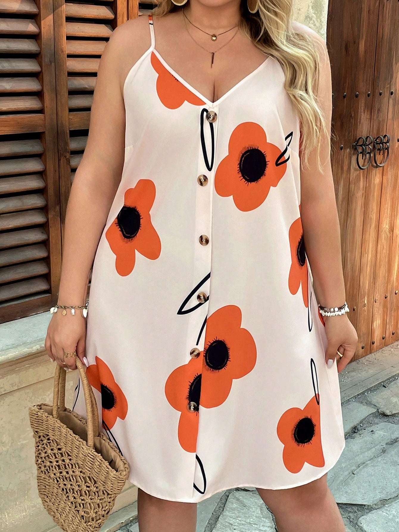 Vestido Feminino com Botões Frontais e Modelagem Soltinha - Poliane . Plus Size