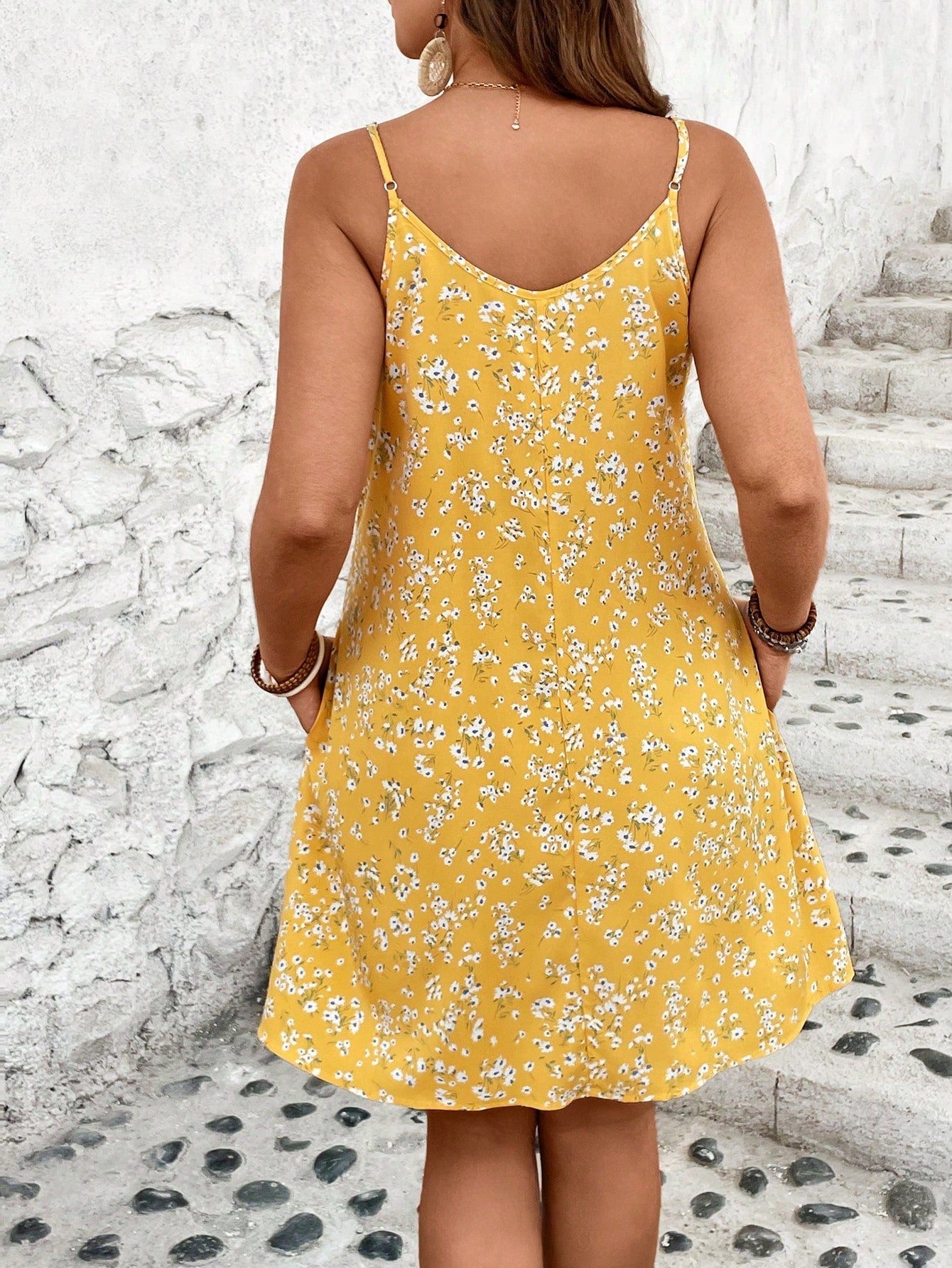 Vestido Feminino com Botões Frontais e Modelagem Soltinha - Poliane . Plus Size