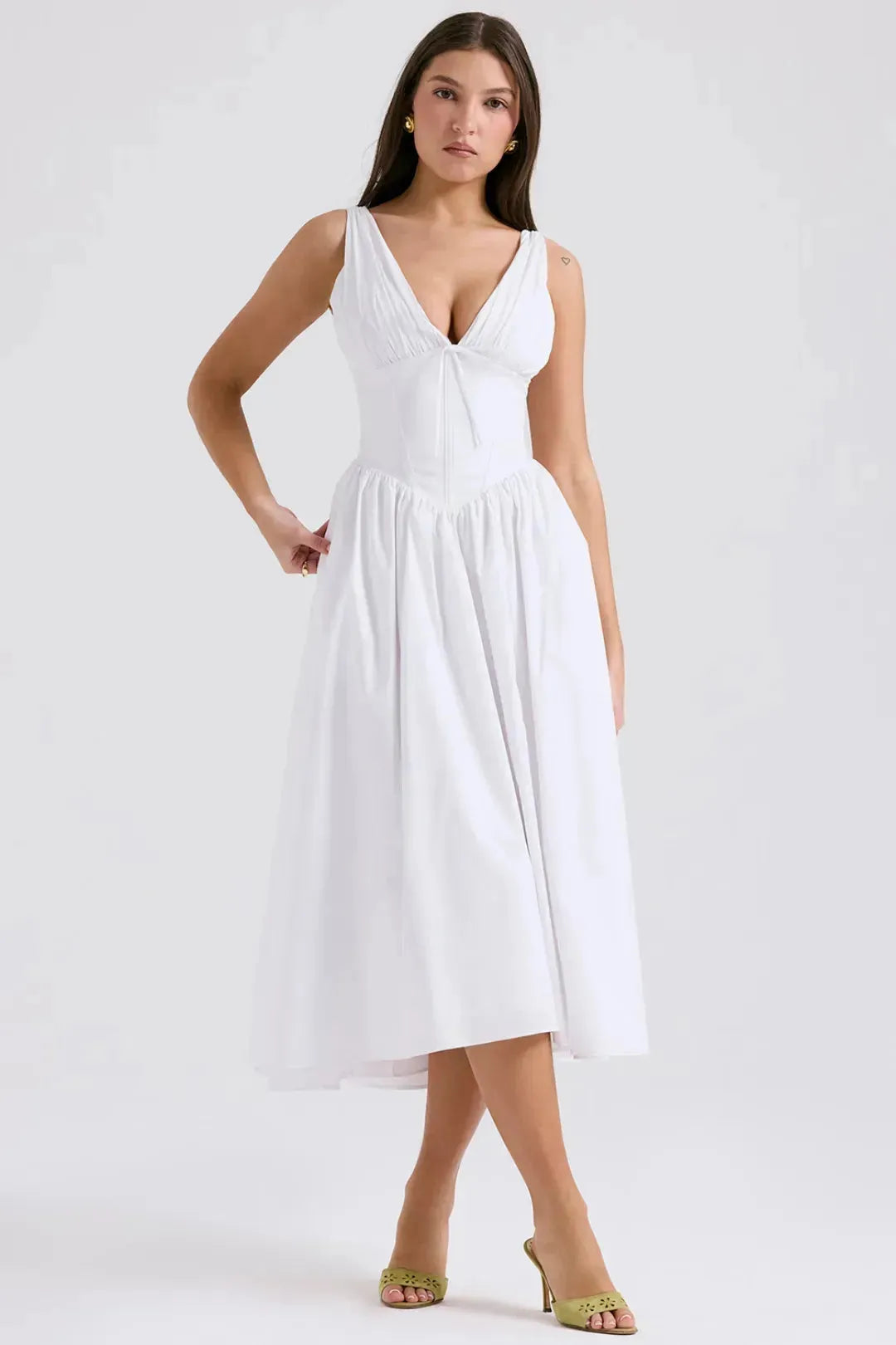 Vestido Midi Liso Modelador Algodão Branco Nobre Modelo Emmelina
