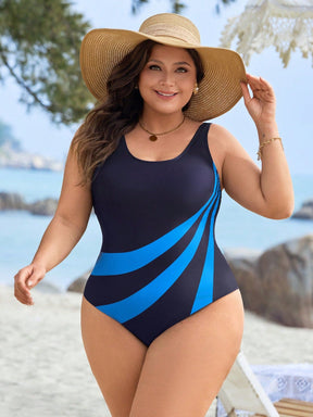 Maiô Feminino bicolor com decote U Camile. Plus Size