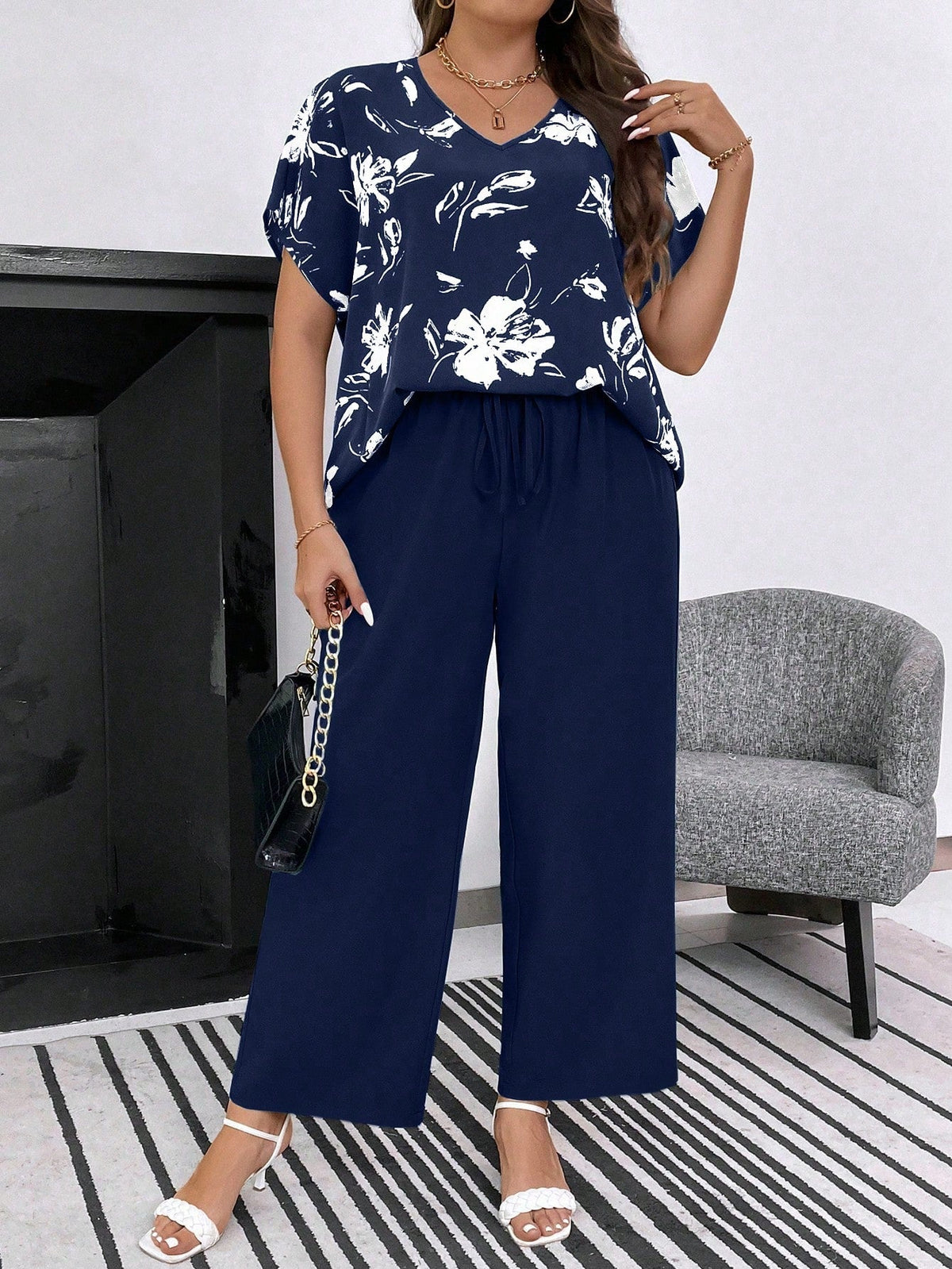 Conjunto Feminino de Blusa e Calça Gina. Plus Size.