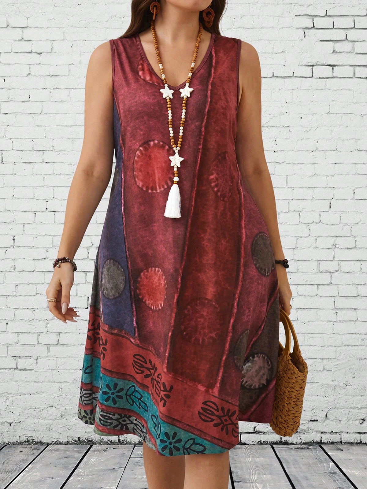 Vestido Feminino com detalhe no pescoço V Bruna (sem o acessório). Plus Size