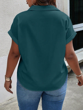 Blusa Feminina Plus Size Manga curta com detalhes Pérola