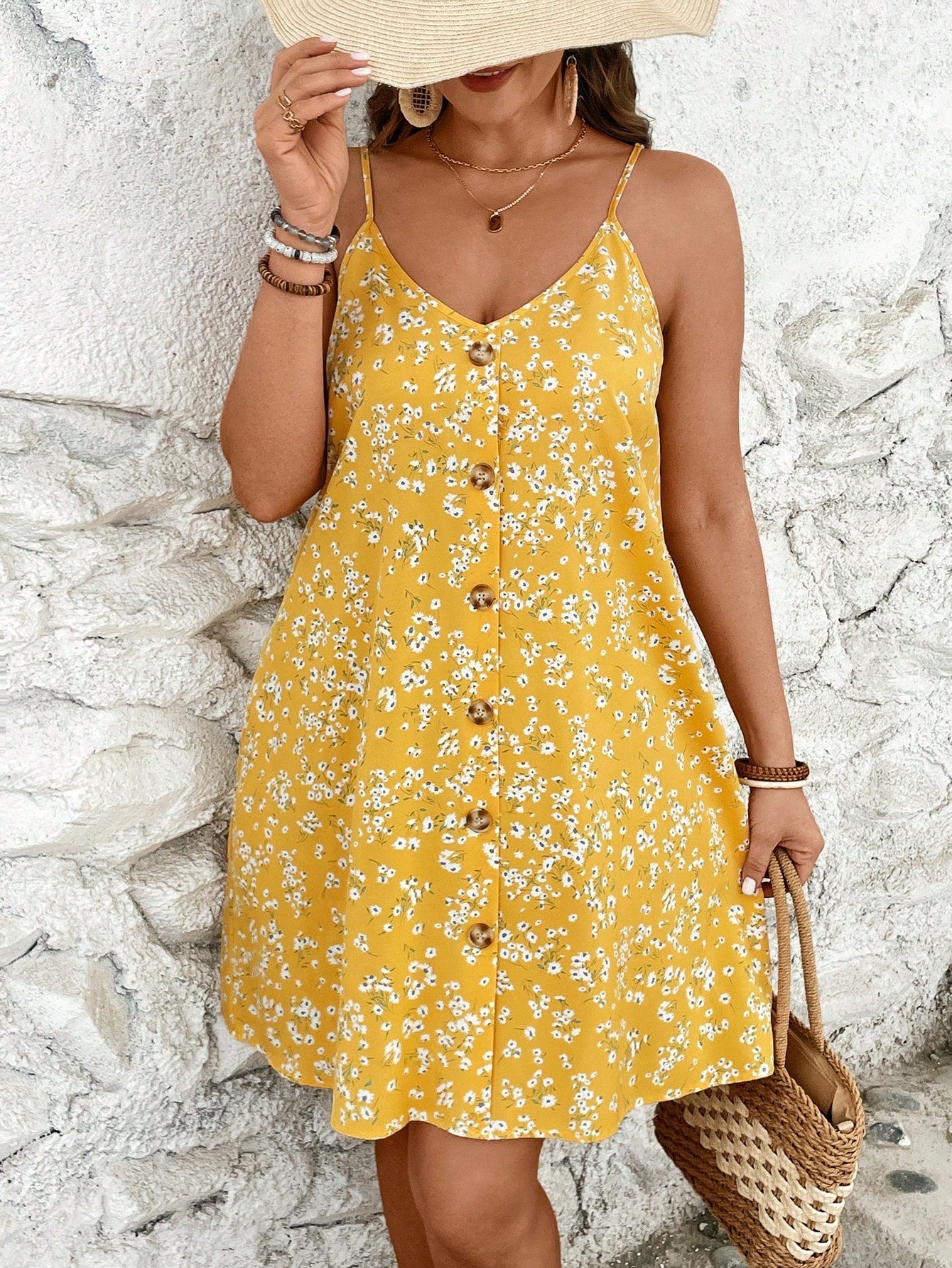 Vestido Feminino com Botões Frontais e Modelagem Soltinha - Poliane . Plus Size