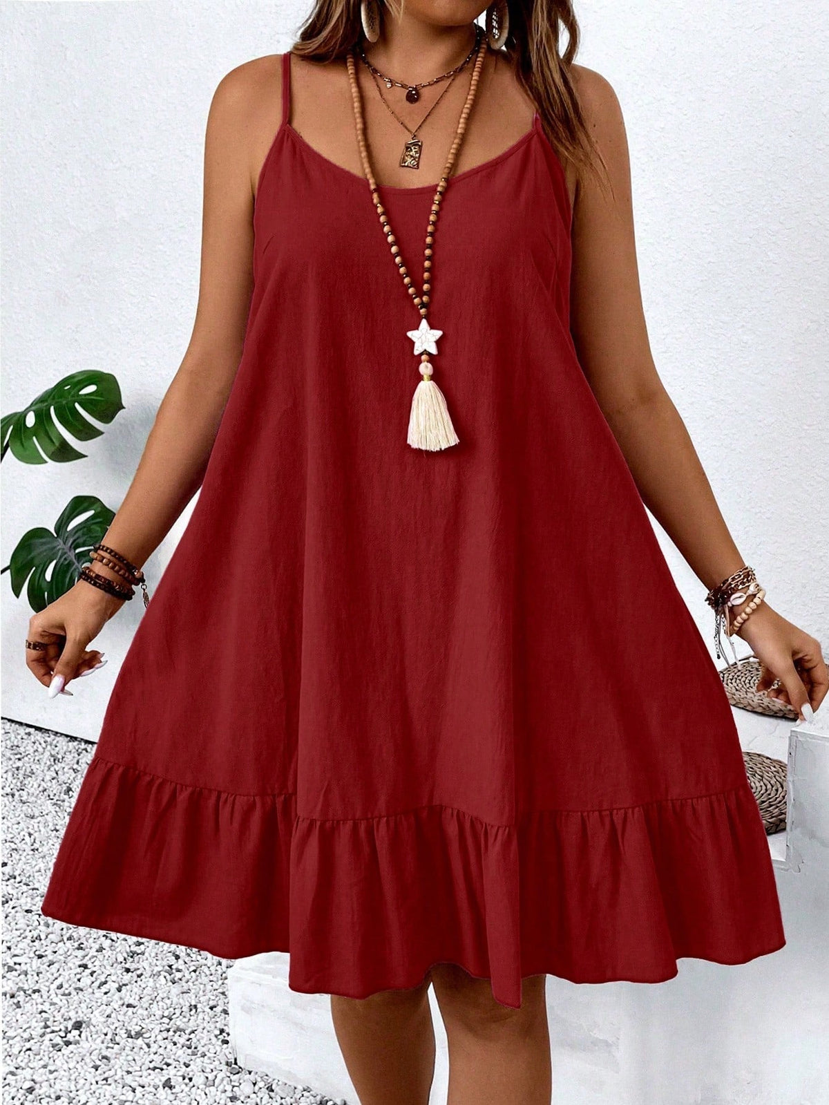 Vestido Feminino de Alça Fina com Babado na Barra - Nalyane . Plus Size